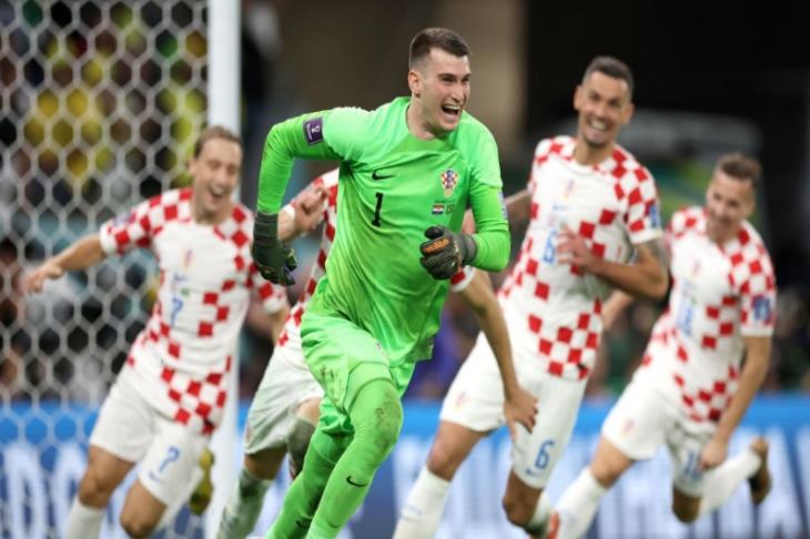  كرواتيا تُقصي البرازيل بعد مباراة ماراثونية وتصعد لنصف نهائي المونديال